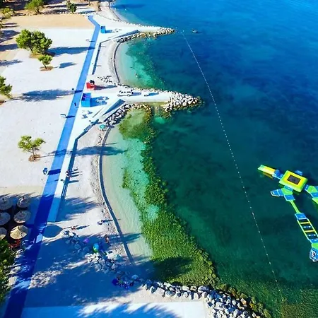 아파트 Orange Brist 풀라